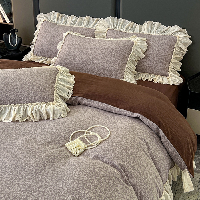 91家纺网 家纺一手货源 找家纺 亨通家纺 2025新款原麻镂空宽花边四件套-花卉系列 紫灰花韵