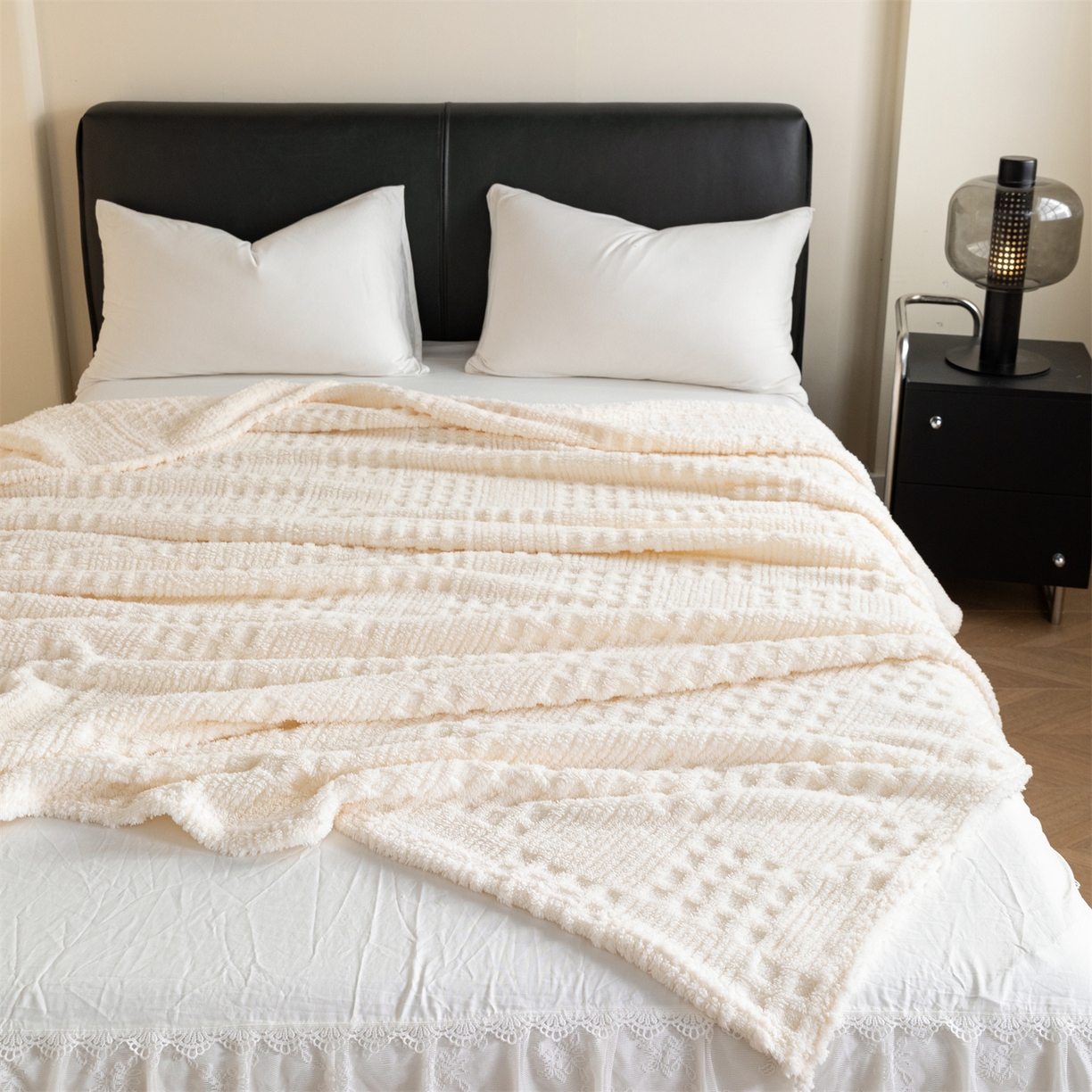 91家纺网 家纺一手货源 找家纺 梵心家纺 2025新款塔芙绒纯色华夫格提花毛毯多功能舒棉绒盖毯午睡毛毯-跨境电商 华夫格-米白