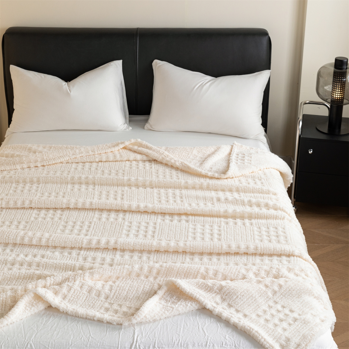 91家纺网 家纺一手货源 找家纺 梵心家纺 2025新款塔芙绒纯色华夫格提花毛毯多功能舒棉绒盖毯午睡毛毯-跨境电商 华夫格-米白