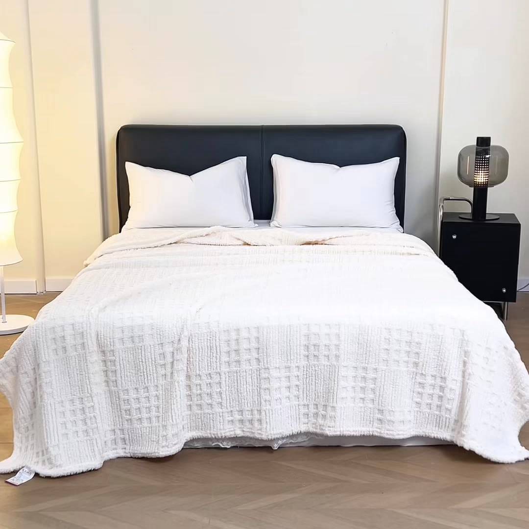 91家纺网 家纺一手货源 找家纺 梵心家纺 2025新款塔芙绒纯色华夫格提花毛毯多功能舒棉绒盖毯午睡毛毯-跨境电商 华夫格-米白