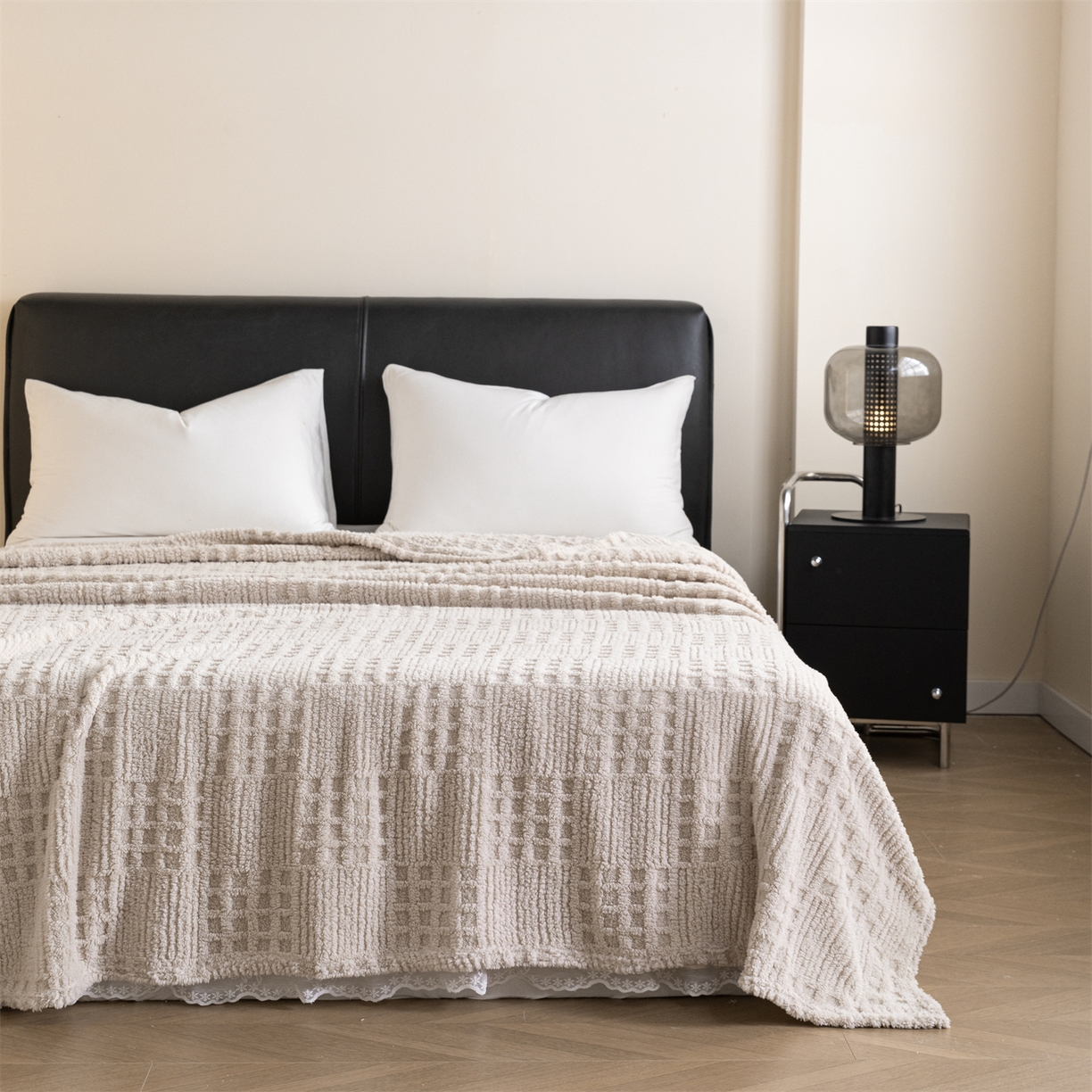 91家纺网 家纺一手货源 找家纺 梵心家纺 2025新款塔芙绒纯色华夫格提花毛毯多功能舒棉绒盖毯午睡毛毯-跨境电商 华夫格-浅咖