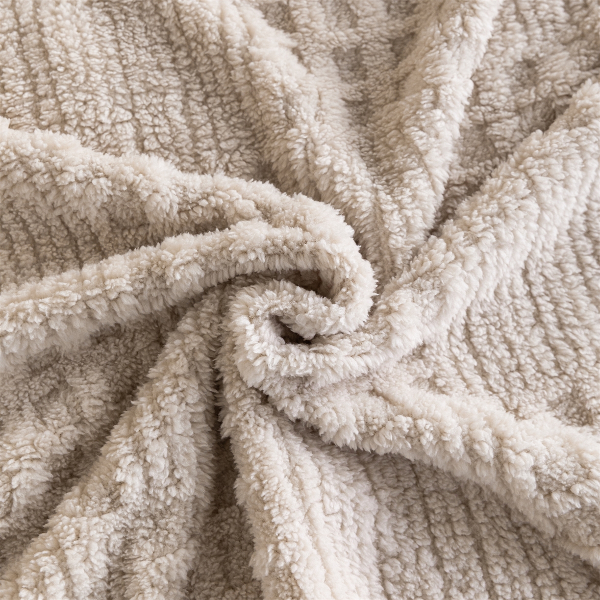 91家纺网 家纺一手货源 找家纺 梵心家纺 2025新款塔芙绒纯色华夫格提花毛毯多功能舒棉绒盖毯午睡毛毯-跨境电商 华夫格-浅咖