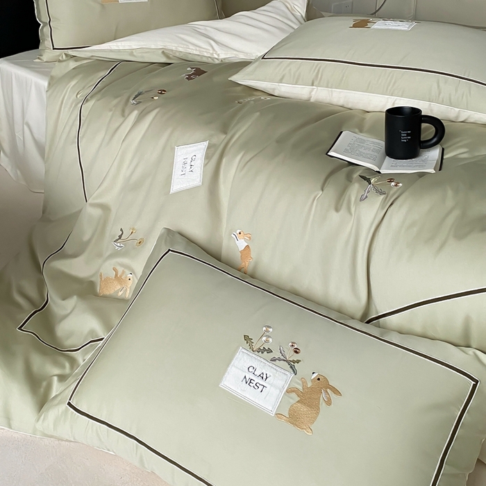 91家纺网 家纺一手货源 找家纺 初拾 2025新款100s全棉纯棉治愈系绣花四件套-雏菊兔 雏菊兔-青草绿