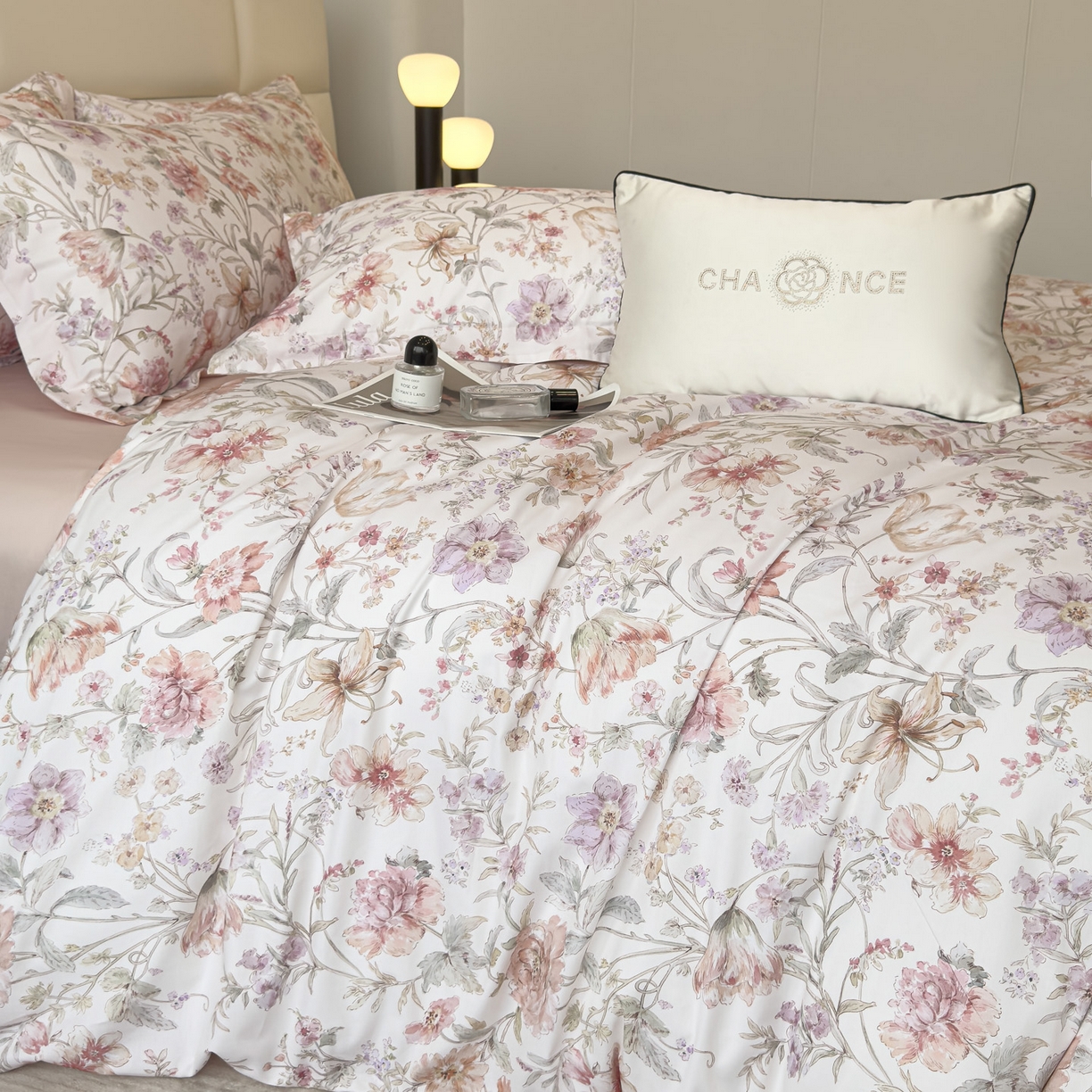 91家纺网 家纺一手货源 找家纺 洺兰家居 2025新款高支高密轻奢数码印花四件套长绒棉纯棉四件套 锦予-粉