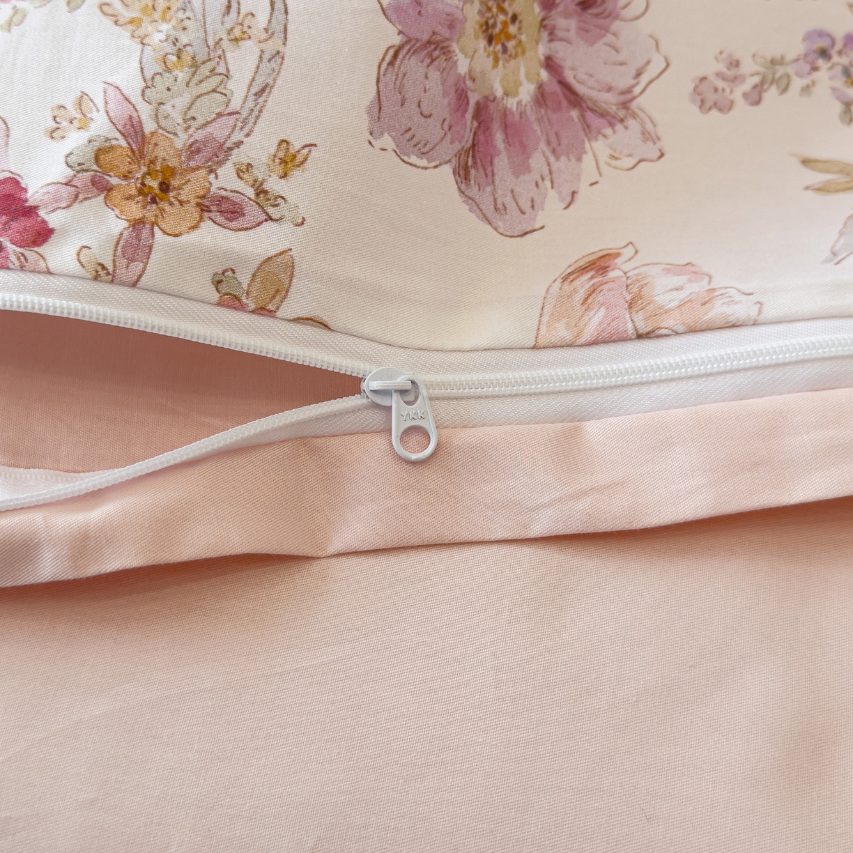 91家纺网 家纺一手货源 找家纺 洺兰家居 2025新款高支高密轻奢数码印花四件套长绒棉纯棉四件套 锦予-粉