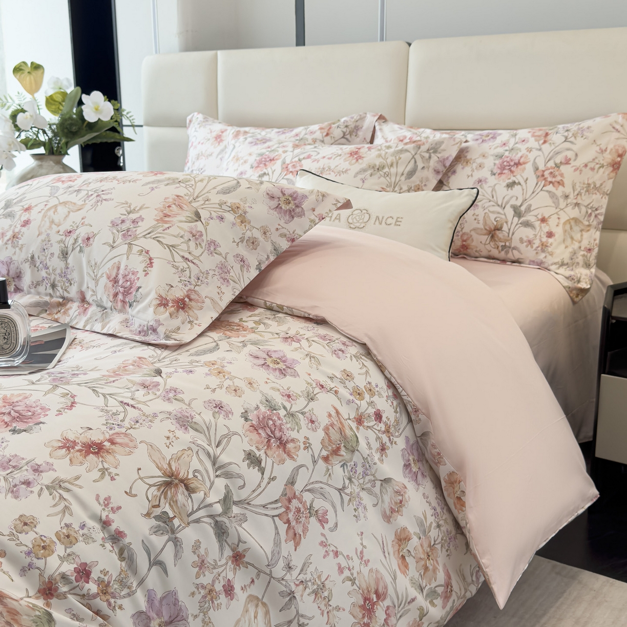 91家纺网 家纺一手货源 找家纺 洺兰家居 2025新款高支高密轻奢数码印花四件套长绒棉纯棉四件套 锦予-粉