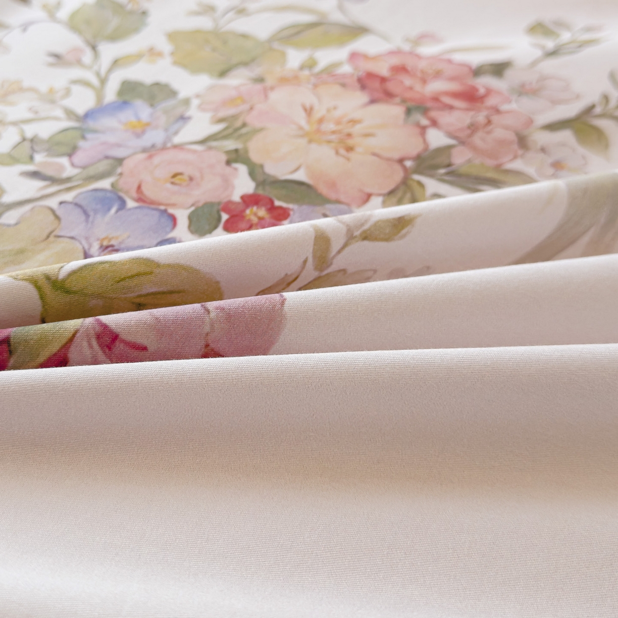 91家纺网 家纺一手货源 找家纺 洺兰家居 2025新款高支高密轻奢数码印花四件套长绒棉纯棉四件套 鹿哩-粉