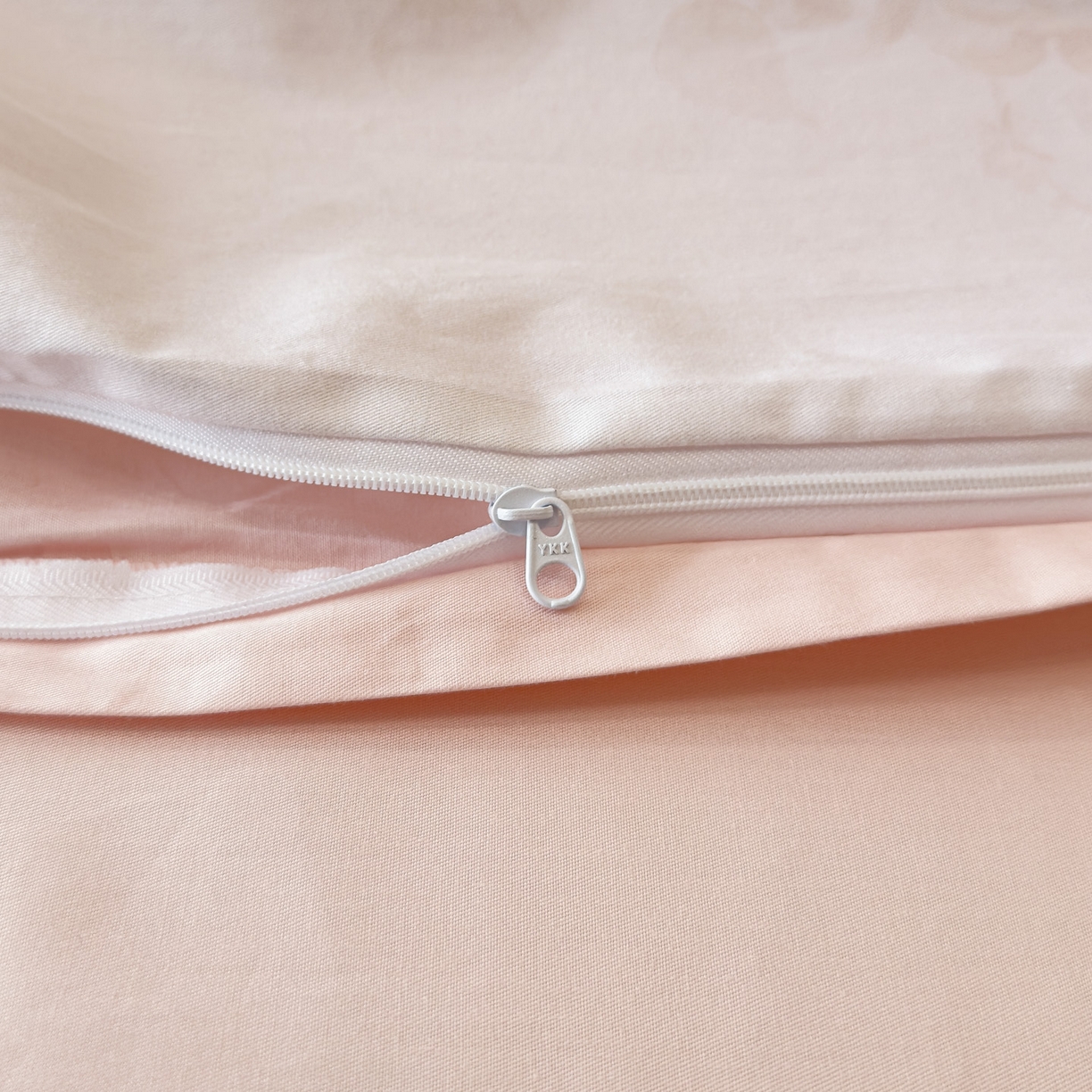 91家纺网 家纺一手货源 找家纺 洺兰家居 2025新款高支高密轻奢数码印花四件套长绒棉纯棉四件套 鹿哩-粉