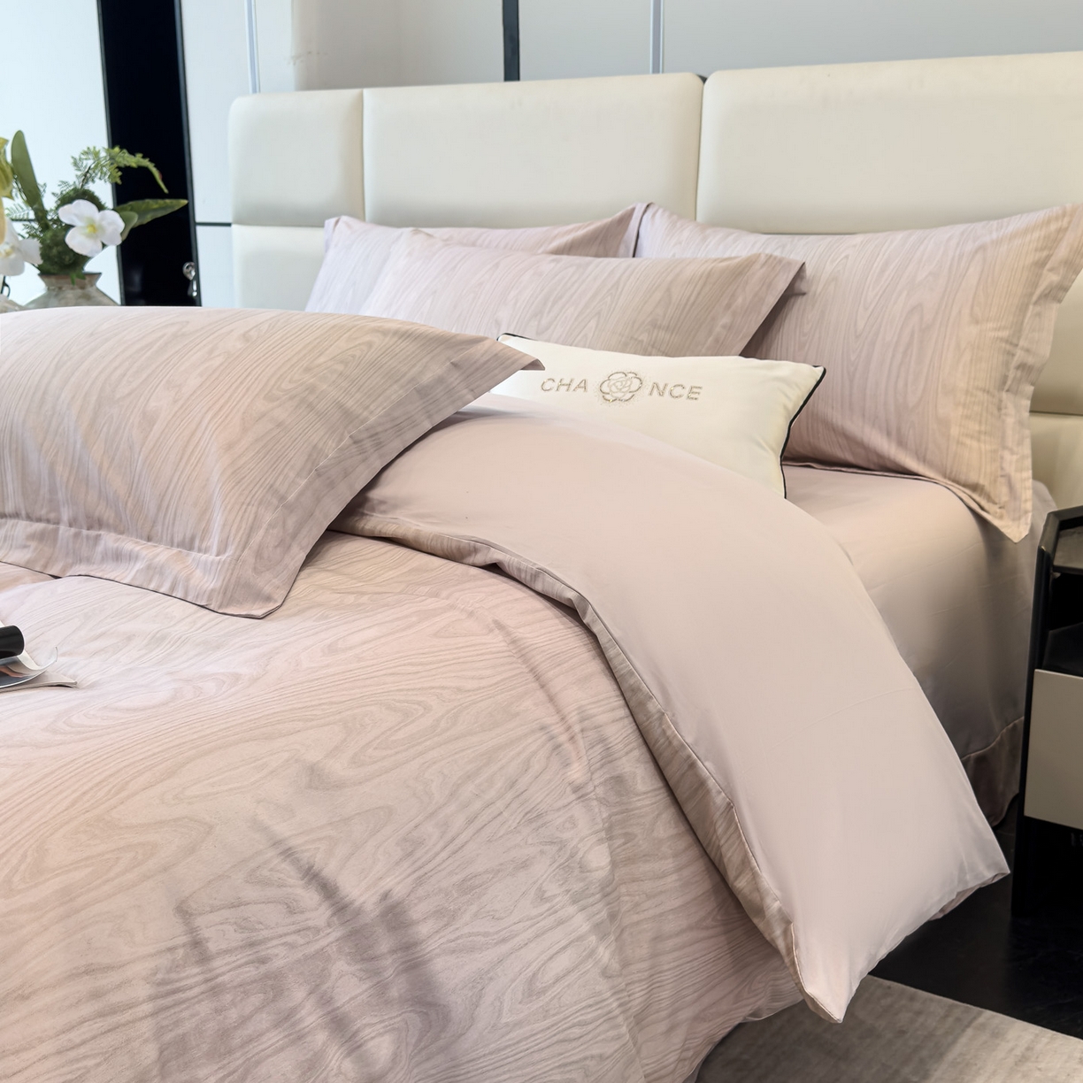 91家纺网 家纺一手货源 找家纺 洺兰家居 2025新款高支高密轻奢数码印花四件套长绒棉纯棉四件套 木纹-棕