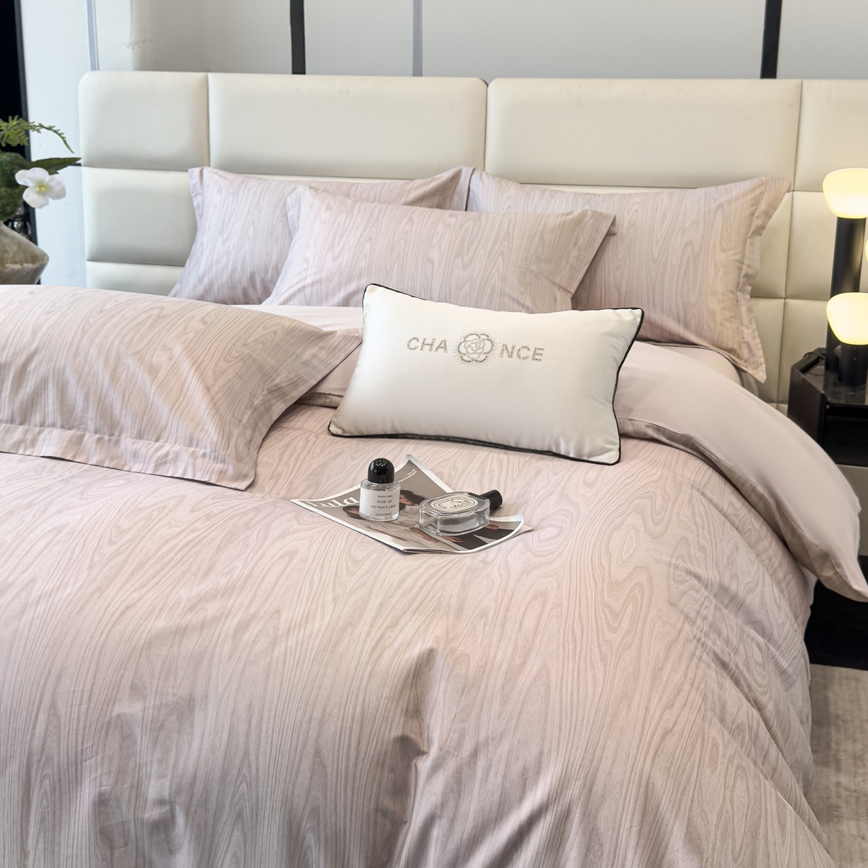 91家纺网 家纺一手货源 找家纺 洺兰家居 2025新款高支高密轻奢数码印花四件套长绒棉纯棉四件套 木纹-棕