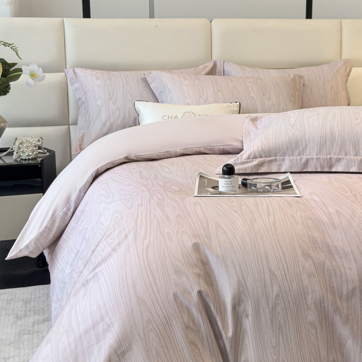 91家纺网 家纺一手货源 找家纺 洺兰家居 2025新款高支高密轻奢数码印花四件套长绒棉纯棉四件套 木纹-棕