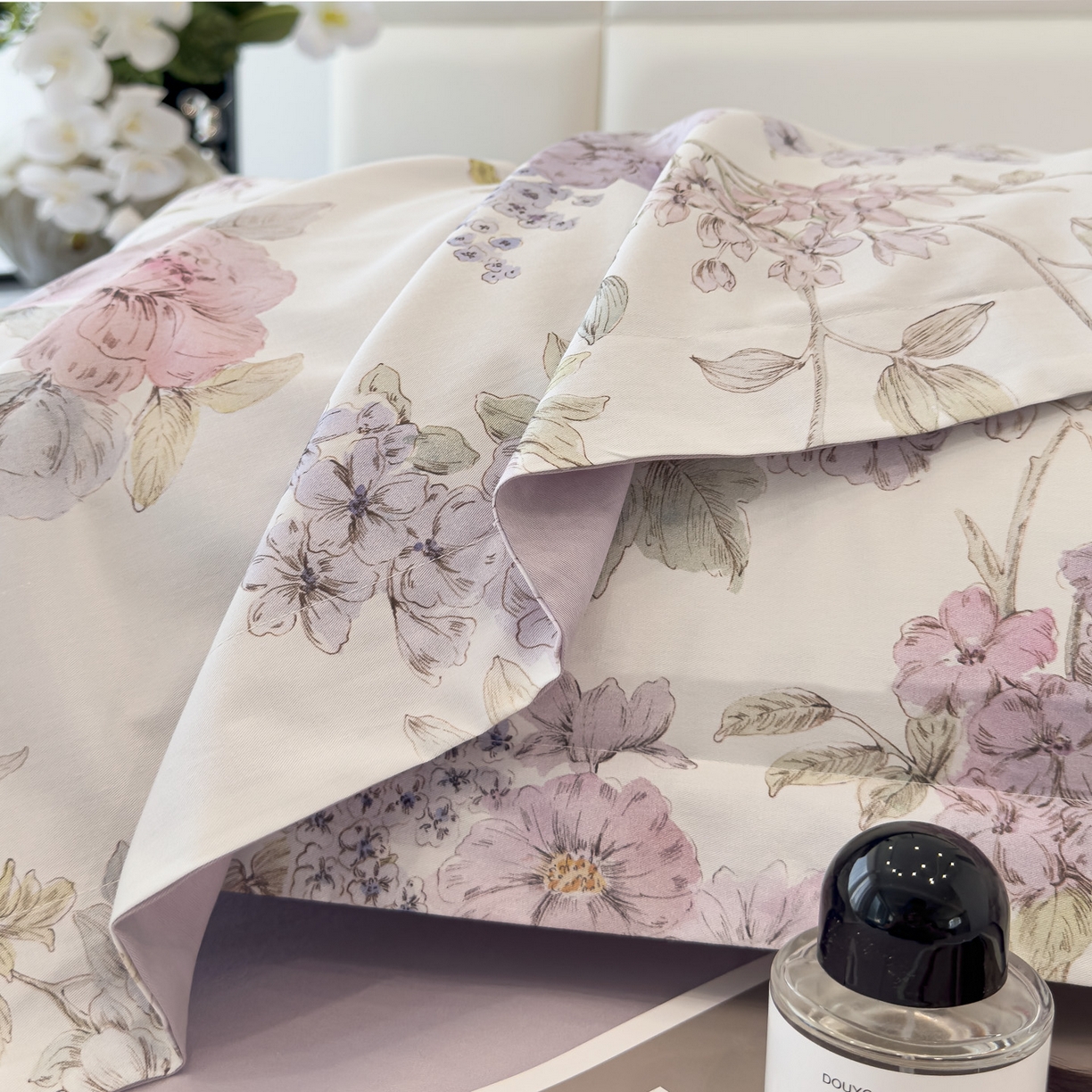 91家纺网 家纺一手货源 找家纺 洺兰家居 2025新款高支高密轻奢数码印花四件套长绒棉纯棉四件套 森与暮-粉