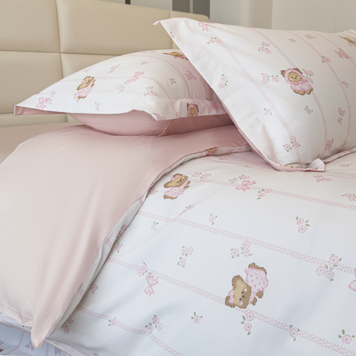 91家纺网 家纺一手货源 找家纺 洺兰家居 2025新款高支高密轻奢数码印花四件套长绒棉纯棉四件套 童趣-粉