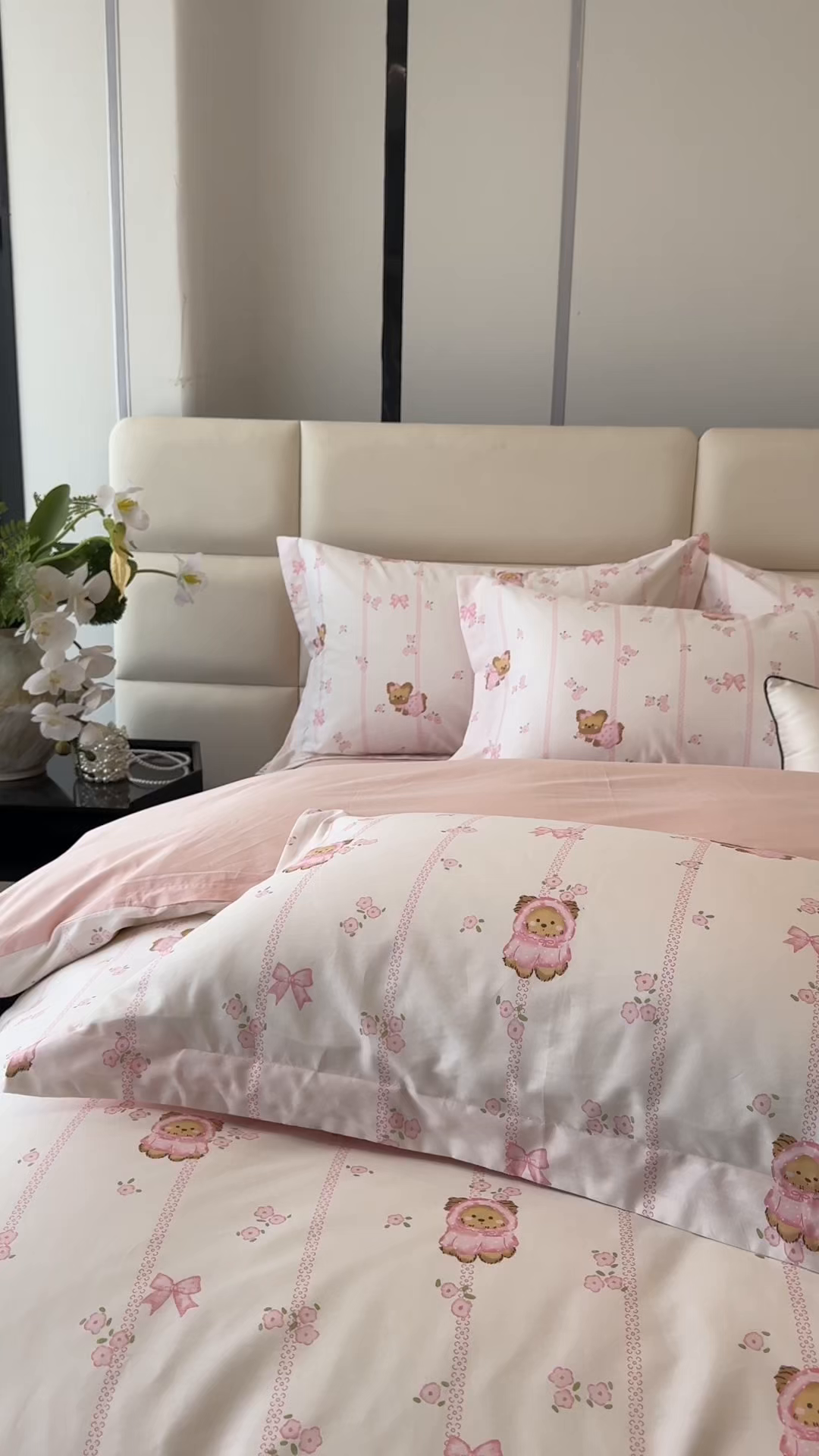 91家纺网 家纺一手货源 找家纺 洺兰家居 2025新款高支高密轻奢数码印花四件套长绒棉纯棉四件套 童趣-粉