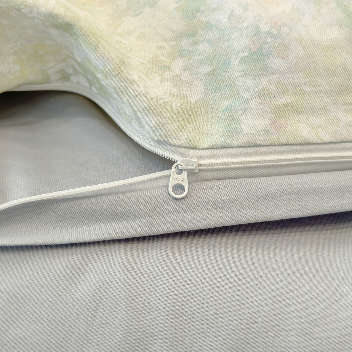 91家纺网 家纺一手货源 找家纺 洺兰家居 2025新款高支高密轻奢数码印花四件套长绒棉纯棉四件套 絮扑帘-绿