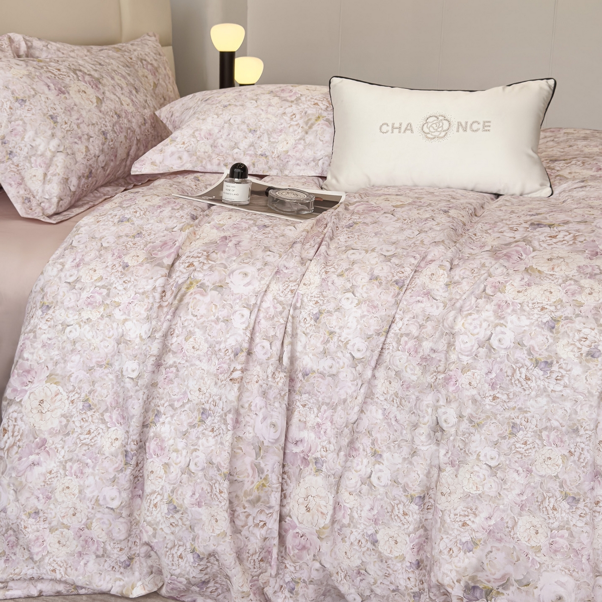 91家纺网 家纺一手货源 找家纺 洺兰家居 2025新款高支高密轻奢数码印花四件套长绒棉纯棉四件套 雅尚-粉