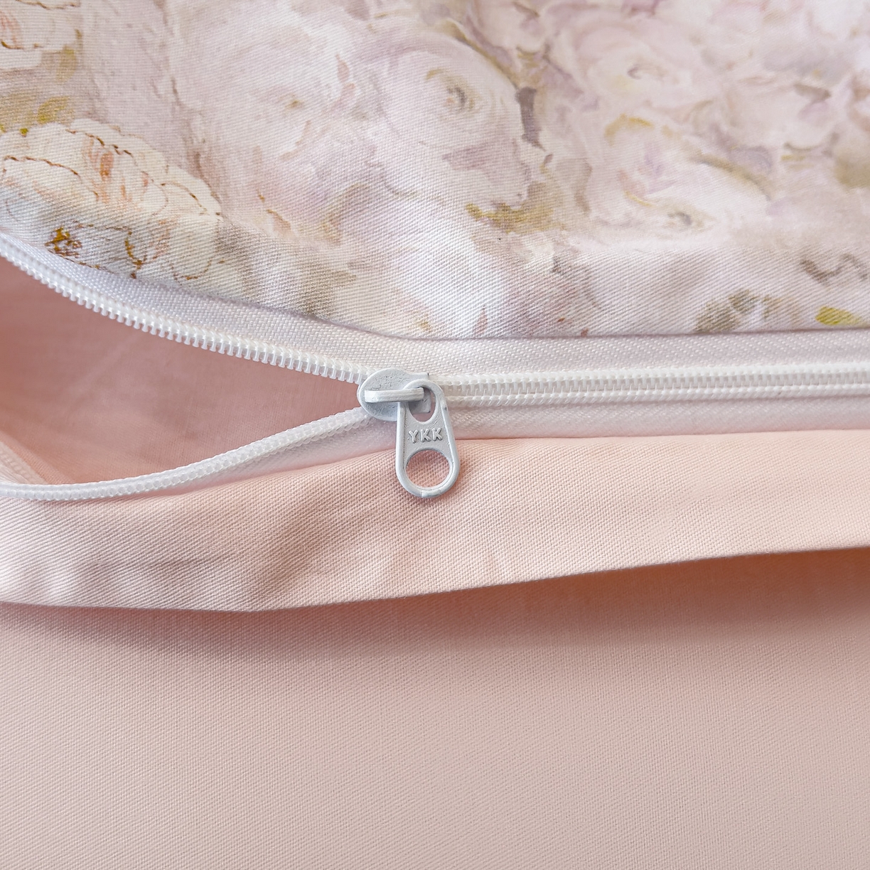 91家纺网 家纺一手货源 找家纺 洺兰家居 2025新款高支高密轻奢数码印花四件套长绒棉纯棉四件套 雅尚-粉