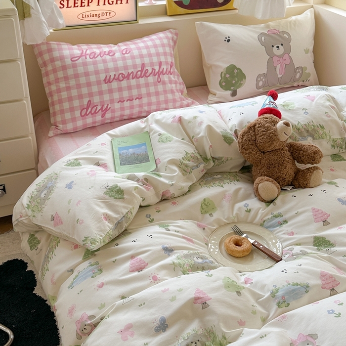 91家纺网 家纺一手货源 找家纺 觅糖家纺 2025新款开学季40支13370全棉纯棉斜纹四件套 春日小熊