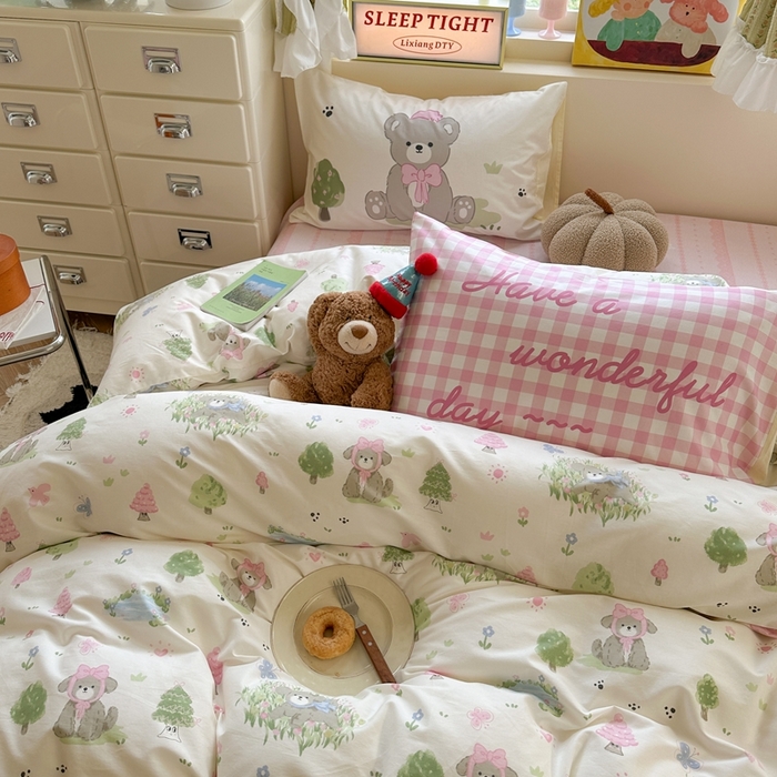 91家纺网 家纺一手货源 找家纺 觅糖家纺 2025新款开学季40支13370全棉纯棉斜纹四件套 春日小熊