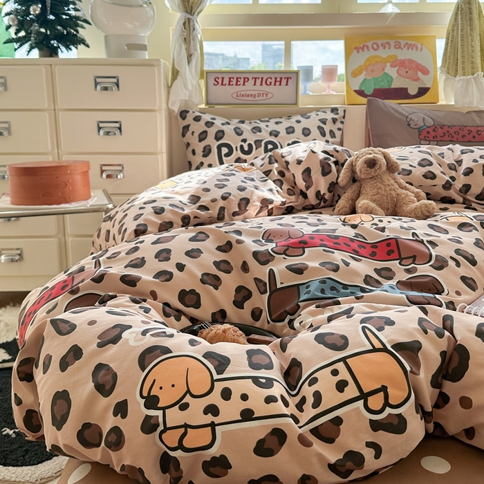 91家纺网 家纺一手货源 找家纺 觅糖家纺 2025新款开学季40支13370全棉纯棉斜纹四件套 腊肠狗咖