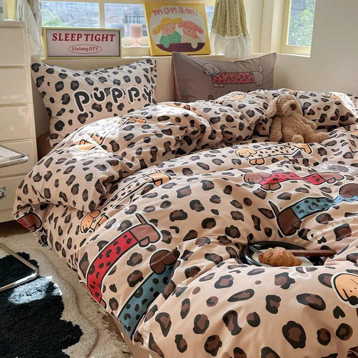 91家纺网 家纺一手货源 找家纺 觅糖家纺 2025新款开学季40支13370全棉纯棉斜纹四件套 腊肠狗咖