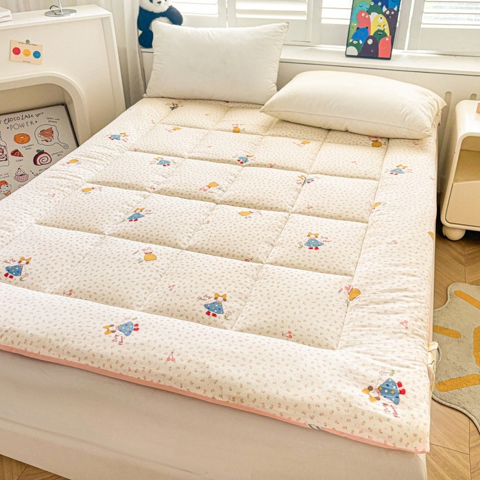 91家纺网 家纺一手货源 找家纺 魅图家纺 2025新款A类云朵棉印花棉花软床垫床褥子 玫瑰女孩