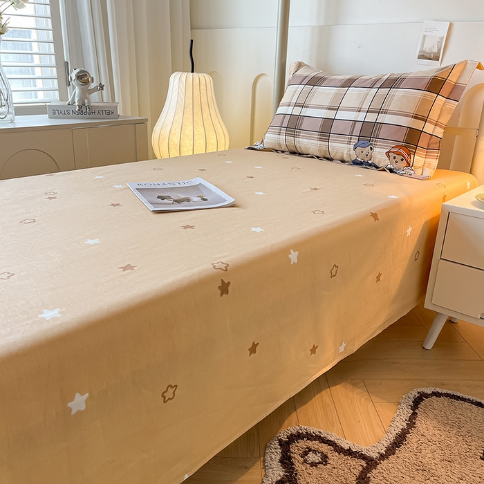 91家纺网 家纺一手货源 找家纺 慕木家纺 2025新款12868全棉印花学生上下铺三件套大礼包系列 童年时光