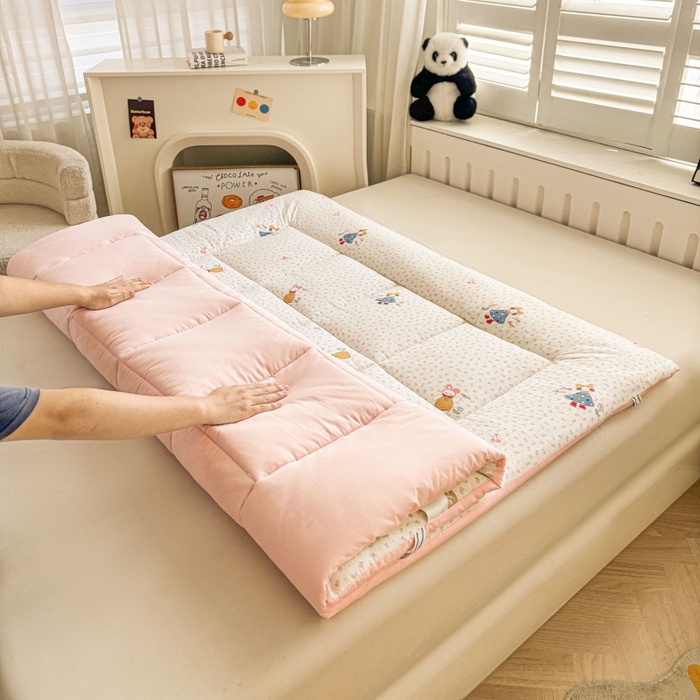 91家纺网 家纺一手货源 找家纺 魅图家纺 2025新款A类云朵棉印花棉花软床垫床褥子 玫瑰女孩