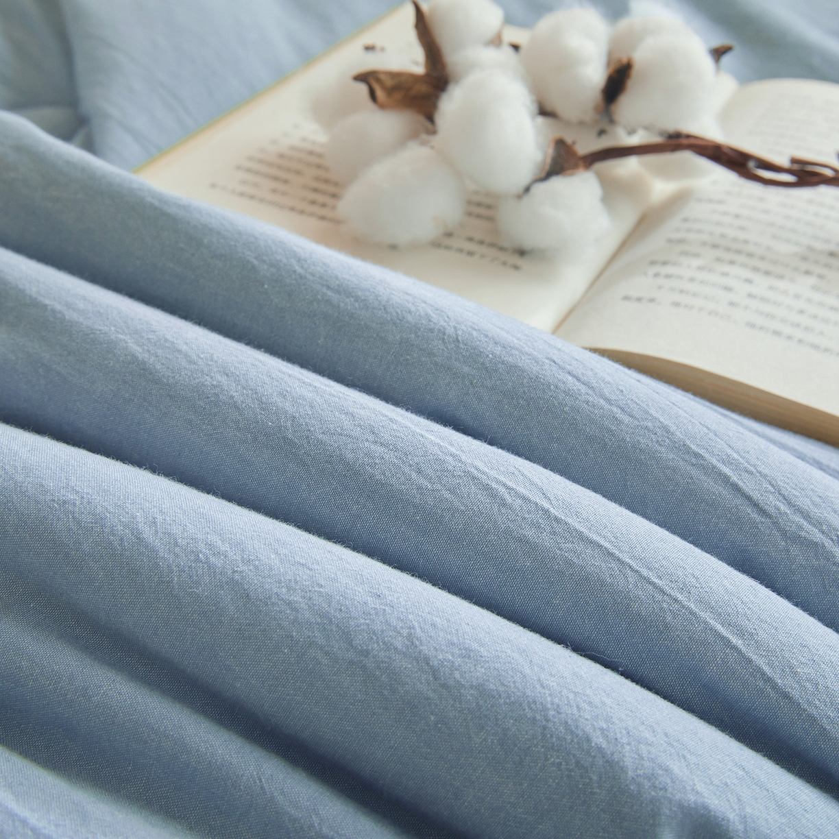 91家纺网 家纺一手货源 找家纺 熙宴家纺 2025新款水洗棉嵌绳款100%新疆棉花被 雾蓝