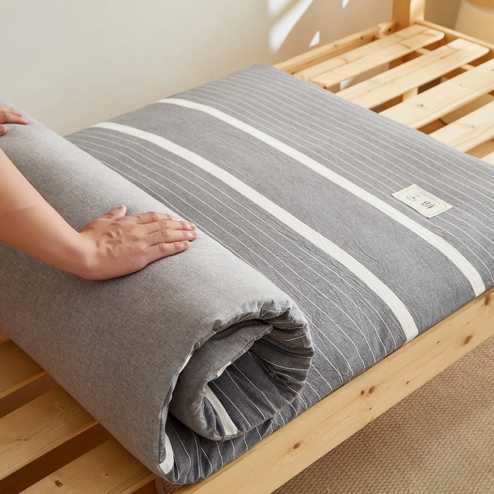 91家纺网 家纺一手货源 找家纺 2024新款水洗棉可拆洗棉花学生床垫床褥垫褥子床垫 灰白条