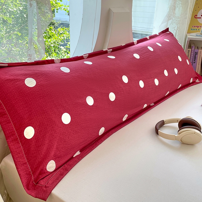 91家纺网 家纺一手货源 找家纺 梦舒羽 2025新款双层纱双人枕套情侣学生长枕芯套枕头内胆套-缤纷波点 波点-大红色