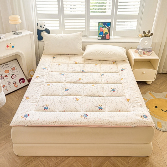 91家纺网 家纺一手货源 找家纺 魅图家纺 2025新款A类云朵棉印花棉花软床垫床褥子 玫瑰女孩