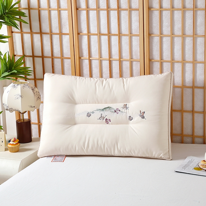 91家纺网 家纺一手货源 找家纺 怡薇格枕芯 2025新款亲肤蝴蝶刺绣糯糯棉护颈枕头枕芯 白色48*74cm/只