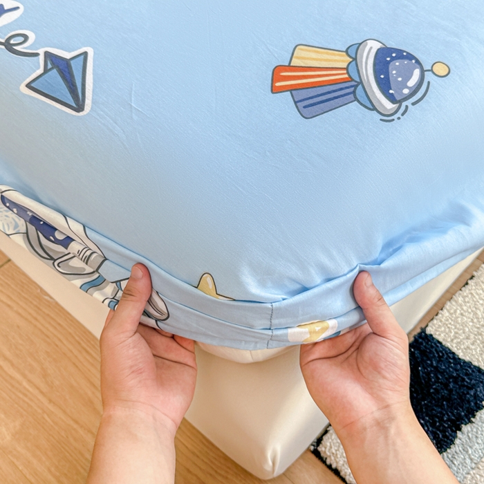 91家纺网 家纺一手货源 找家纺 帛织澜家纺 2025新款喷气12868系列纯棉印花单床笠 太空奇遇