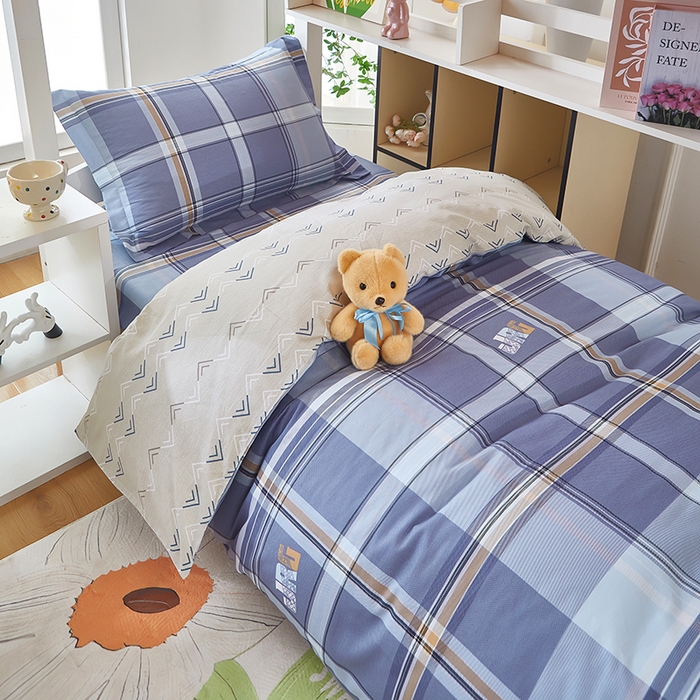 91家纺网 家纺一手货源 找家纺 安逸家纺 2024新款全棉学生三件套纯棉学生宿舍三件套 风华正茂