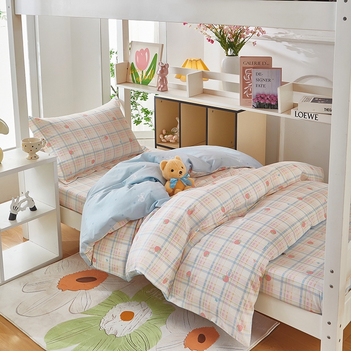 91家纺网 家纺一手货源 找家纺 安逸家纺 2024新款全棉学生三件套纯棉学生宿舍三件套 草莓派