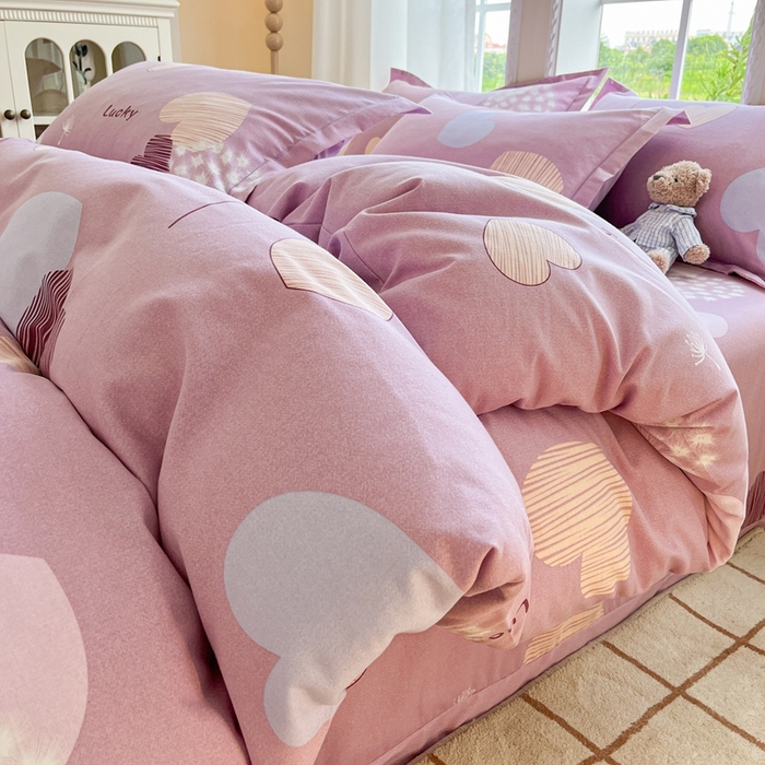 91家纺网 家纺一手货源 找家纺 莱通家纺 2025新款新疆棉加厚生态磨毛印花四件套 怦然心动