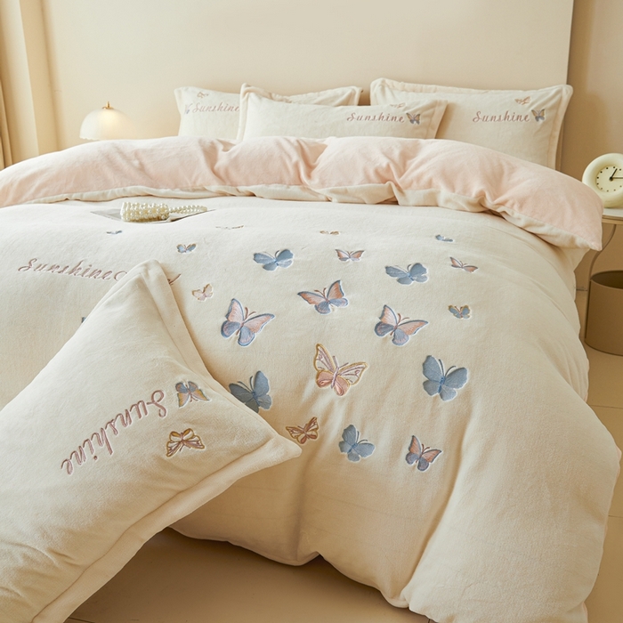 91家纺网 家纺一手货源 找家纺 （总）莱越家纺 2025秋冬新款蝴蝶刺绣牛奶绒四件套