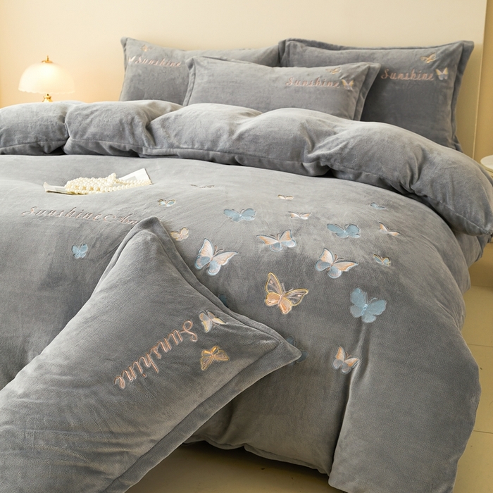 莱越家纺 2025秋冬新款蝴蝶刺绣牛奶绒四件套 刺绣蝴蝶款-绅士灰