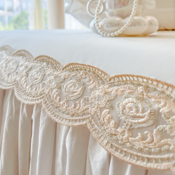 91家纺网 家纺一手货源 找家纺 瑞宝 2025新款法式全棉花边维密系列床裙款三件套 维密-奶油白