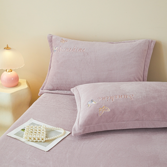 91家纺网 家纺一手货源 找家纺 （总）莱越家纺 2025秋冬新款蝴蝶刺绣牛奶绒四件套