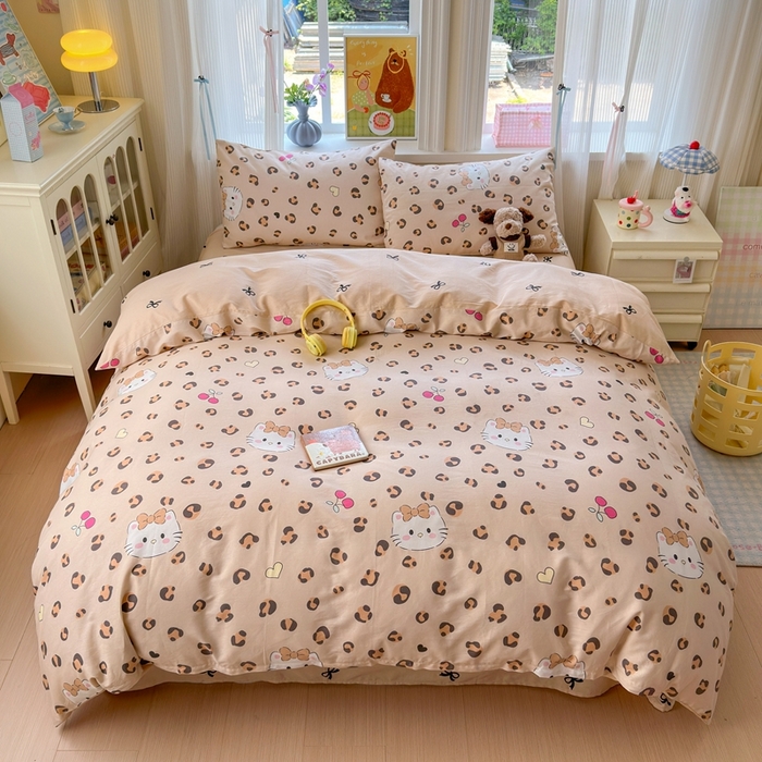 91家纺网 家纺一手货源 找家纺 觅糖家纺 2025春夏新款40支全棉纯棉斜纹13370针织四件套 时尚猫咪-咖