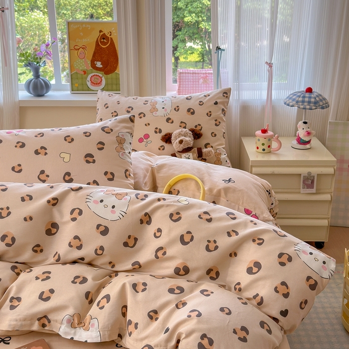 91家纺网 家纺一手货源 找家纺 觅糖家纺 2025春夏新款40支全棉纯棉斜纹13370针织四件套 时尚猫咪-咖