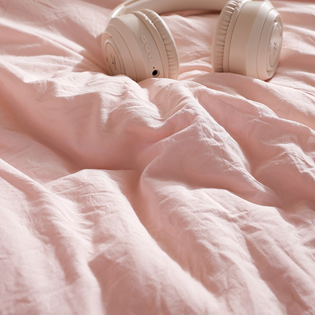 91家纺网 家纺一手货源 找家纺 益多眠 2025新款双拼云朵被冬被被子被芯 双拼系列-粉色+深灰