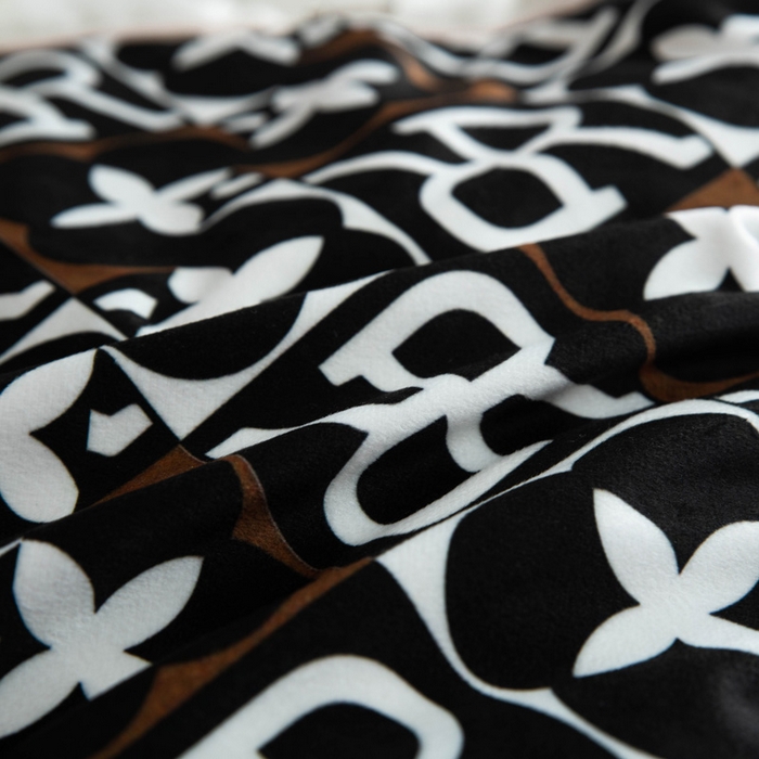 91家纺网 家纺一手货源 找家纺 （总）新奇异 2025新款黑白系列抱枕被