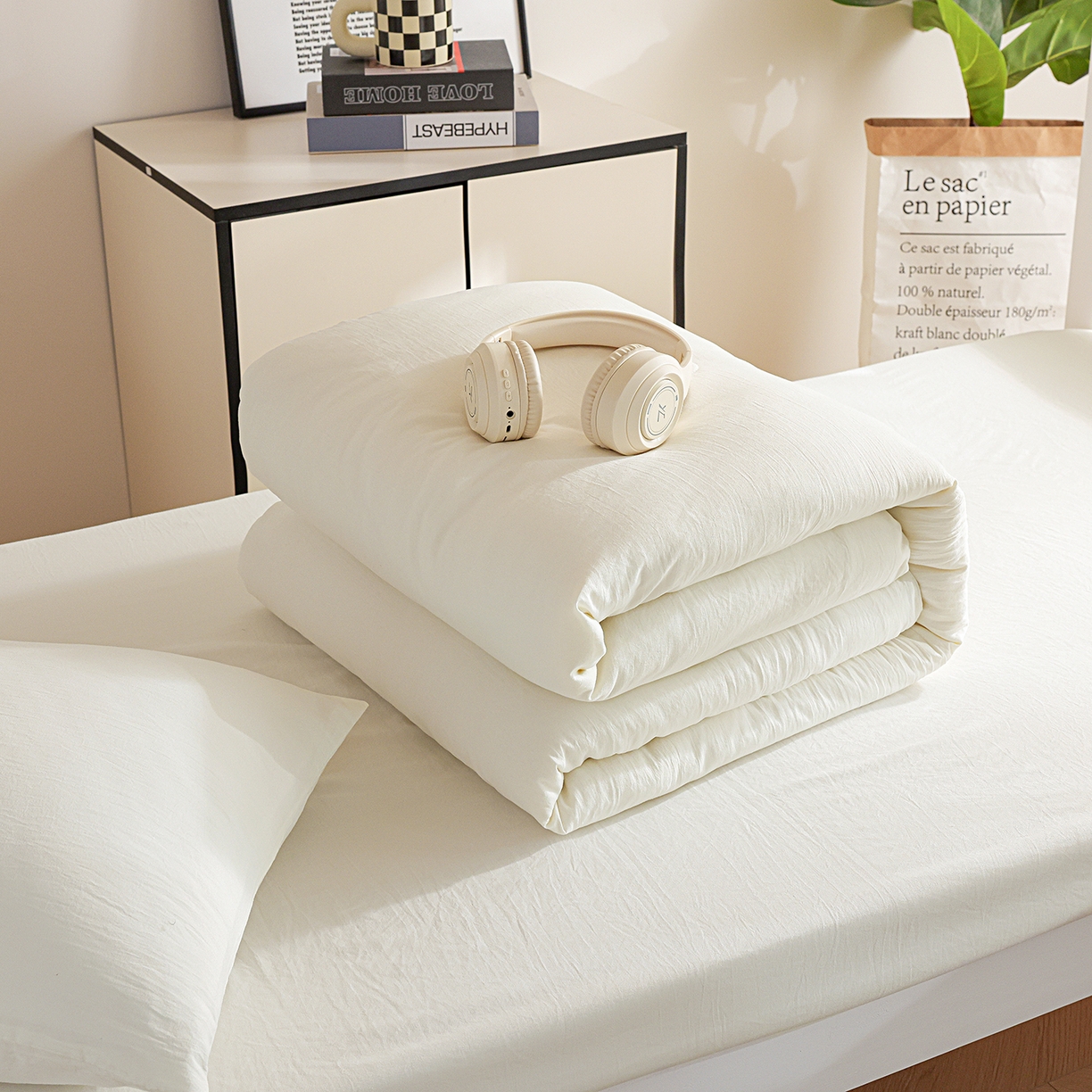 91家纺网 家纺一手货源 找家纺 益多眠 2026新款双拼云朵被冬被被子被芯 双拼系列-奶昔白