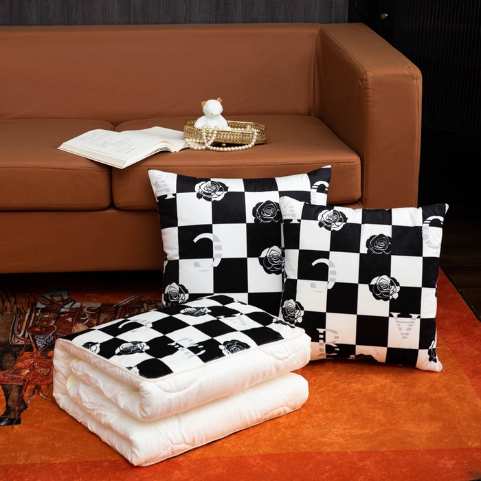 新奇异 2025新款黑白系列抱枕被 玫瑰（HLR）