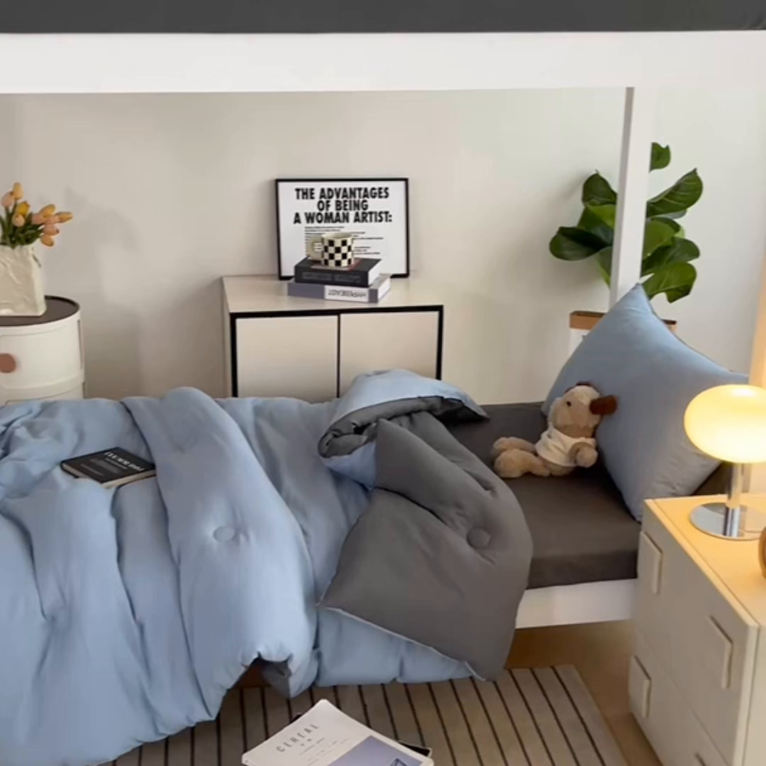 91家纺网 家纺一手货源 找家纺 益多眠 2026新款双拼云朵被冬被被子被芯 双拼系列-天蓝+深灰