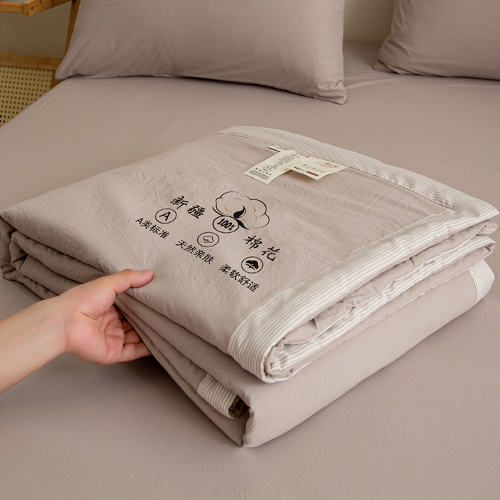 91家纺网 家纺一手货源 找家纺 帕芬鸟家纺 2025新款色织水洗棉棉花夏被四件套 奶油咖