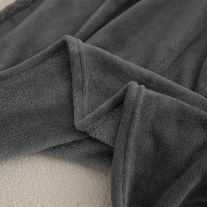 91家纺网 家纺一手货源 找家纺 新奇异 2025新款卡通抱枕 （支持定制）毯子 小猫kitten